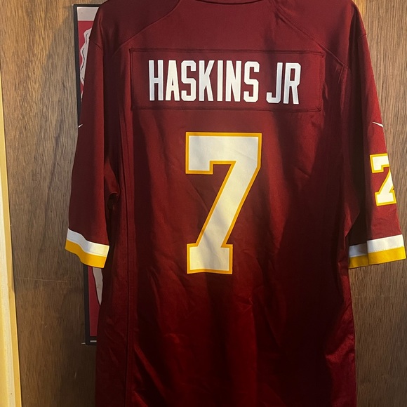 NFL throw back Maroon On-Field Jersey #7 Dwayne Haskins Jr - Picture 6 of 6